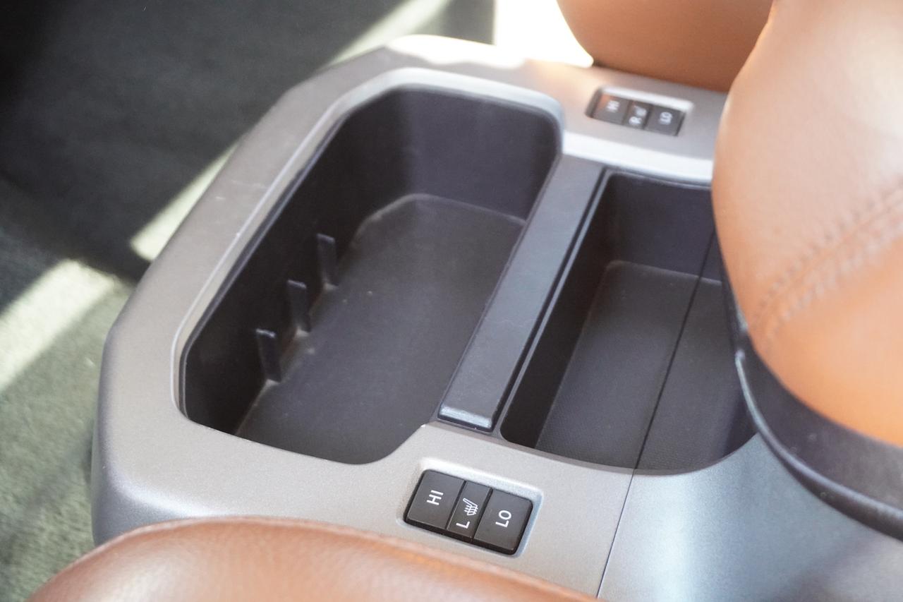 2016 Toyota Sequoia Platinum Photo