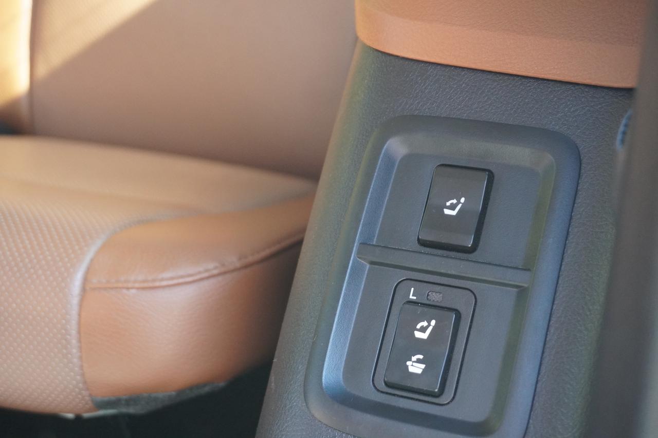 2016 Toyota Sequoia Platinum Photo