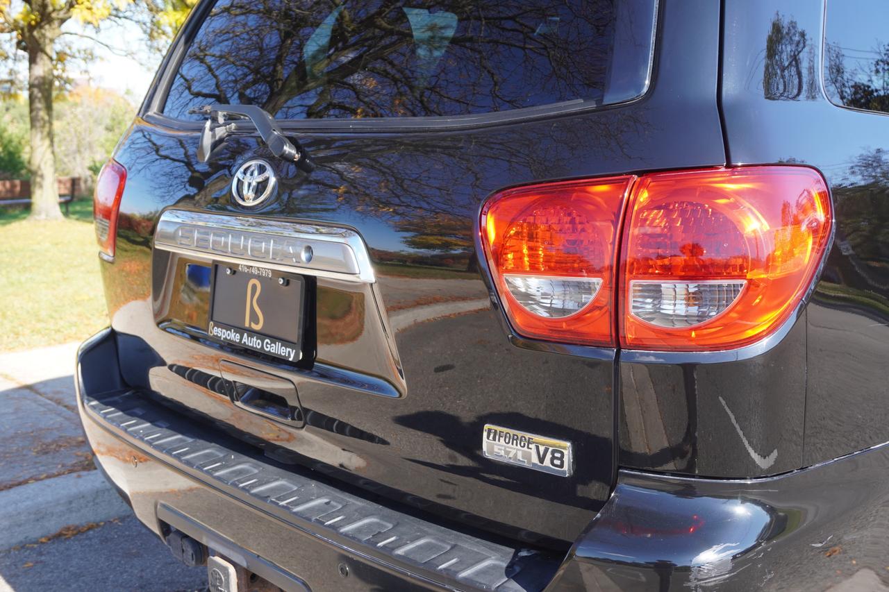2016 Toyota Sequoia Platinum Photo