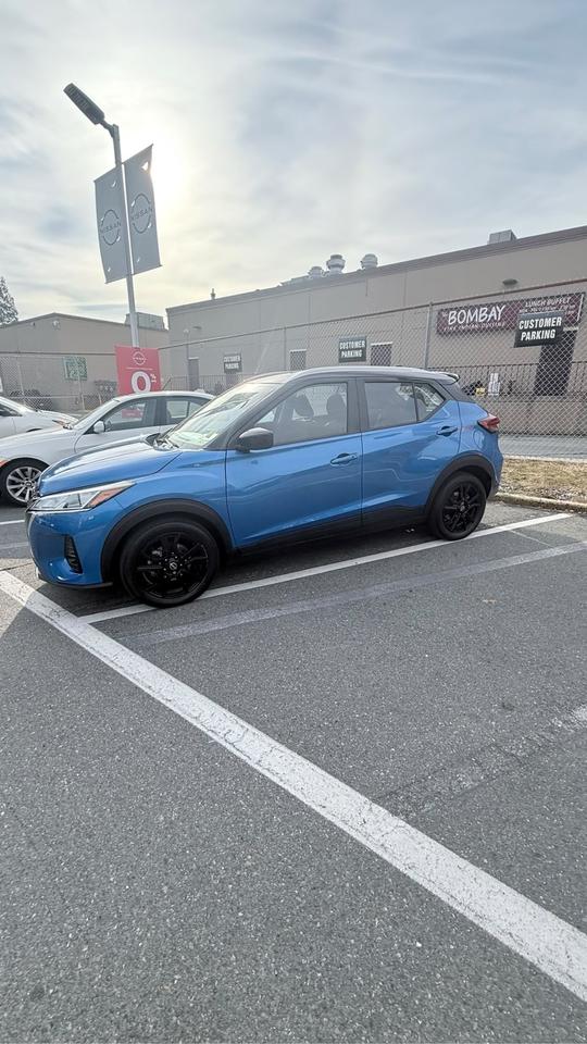 2023 Nissan Kicks SV Photo
