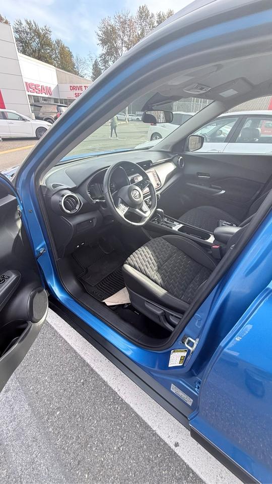2023 Nissan Kicks SV Photo