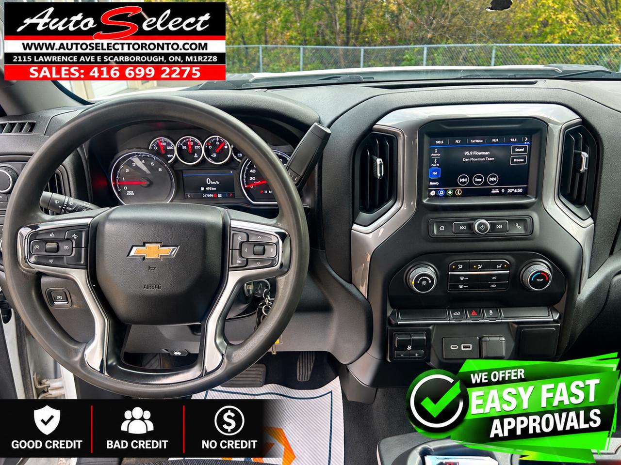 2022 Chevrolet Silverado 2500 HD Custom 4x4 **6.6L V8** Apple Carplay - Well Maintained Photo