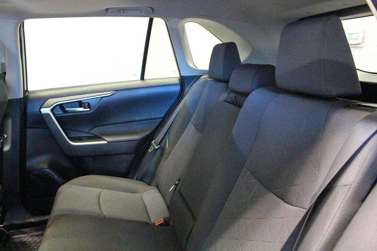 2023 Toyota RAV4 Hybrid XLE HYBRID - CLOTH UPHOLSTERY - TWO SETS OF TIRES Photo