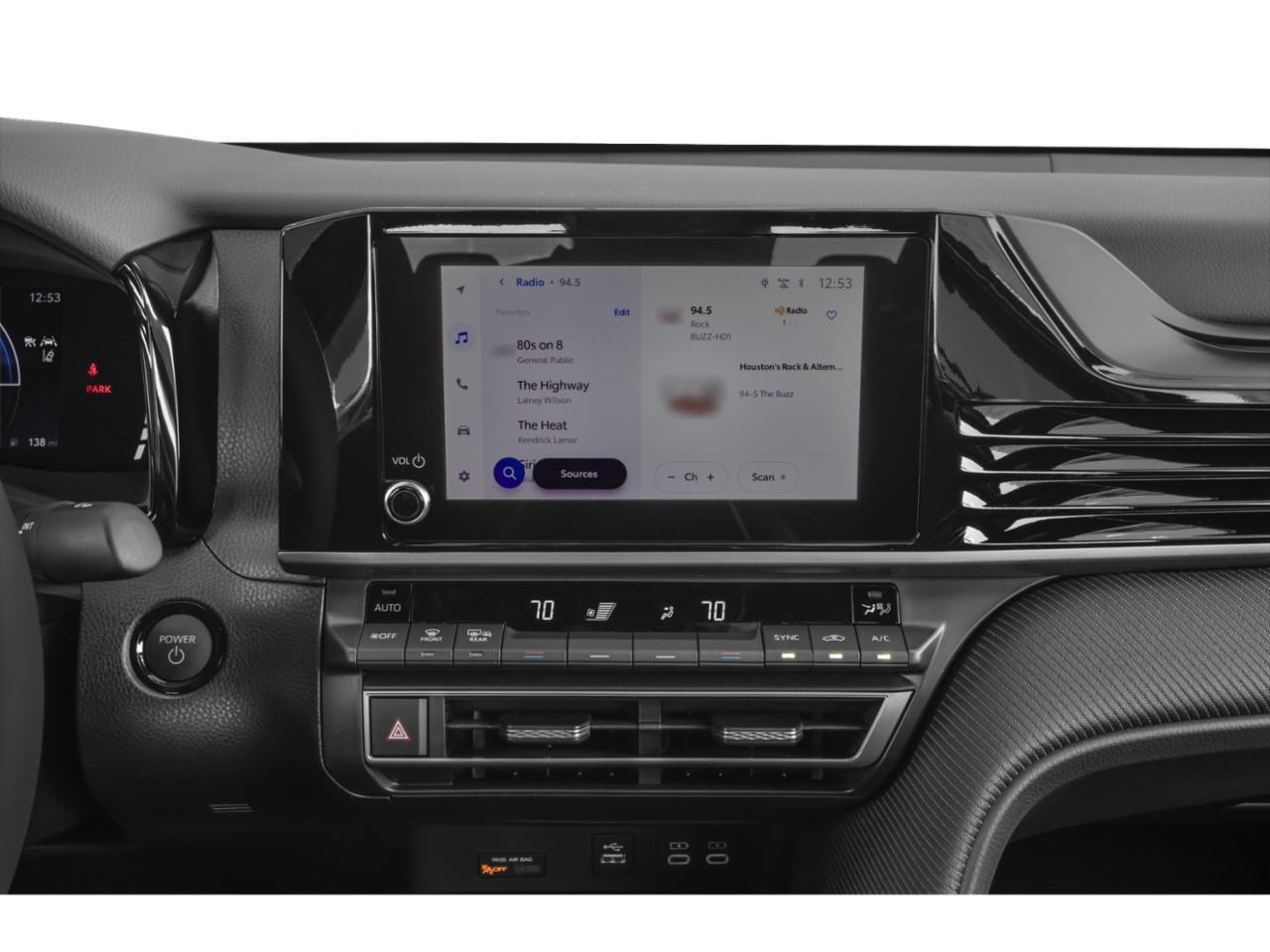 2027 Toyota Camry SE Upgrade Photo