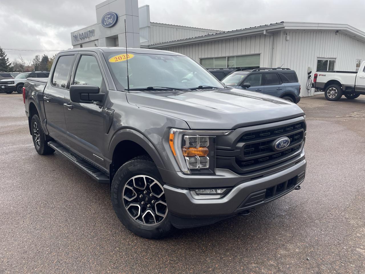 2022 Ford F-150 XLT Photo0