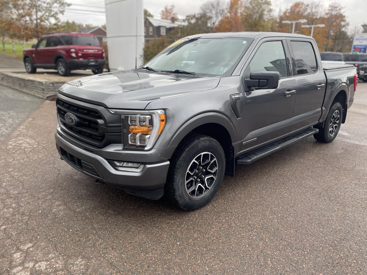 2022 Ford F-150 XLT Photo2