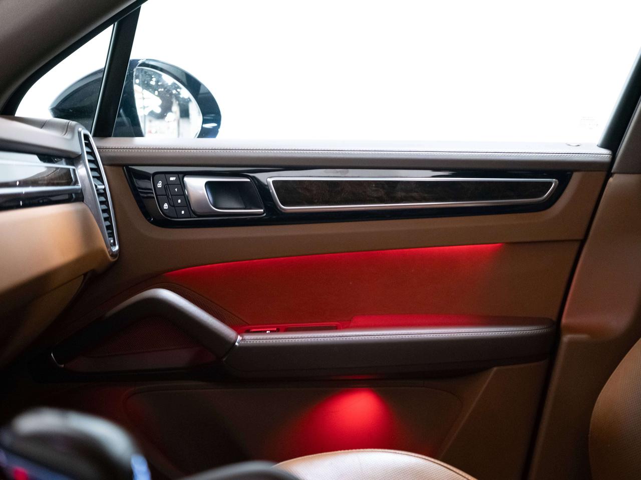 2022 Porsche Cayenne E-HYBRID | PREMIUM PLUS | PANO | 21 IN Photo