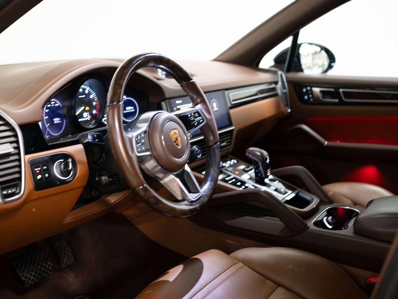 2024 Porsche Cayenne PREMIUM PLUS | PANO | BOSE | 21 IN Photo