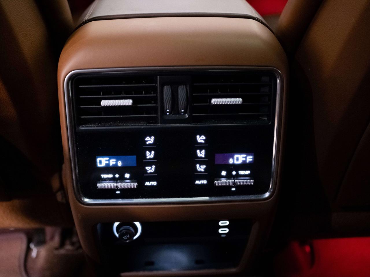 2024 Porsche Cayenne PREMIUM PLUS | PANO | BOSE | 21 IN Photo