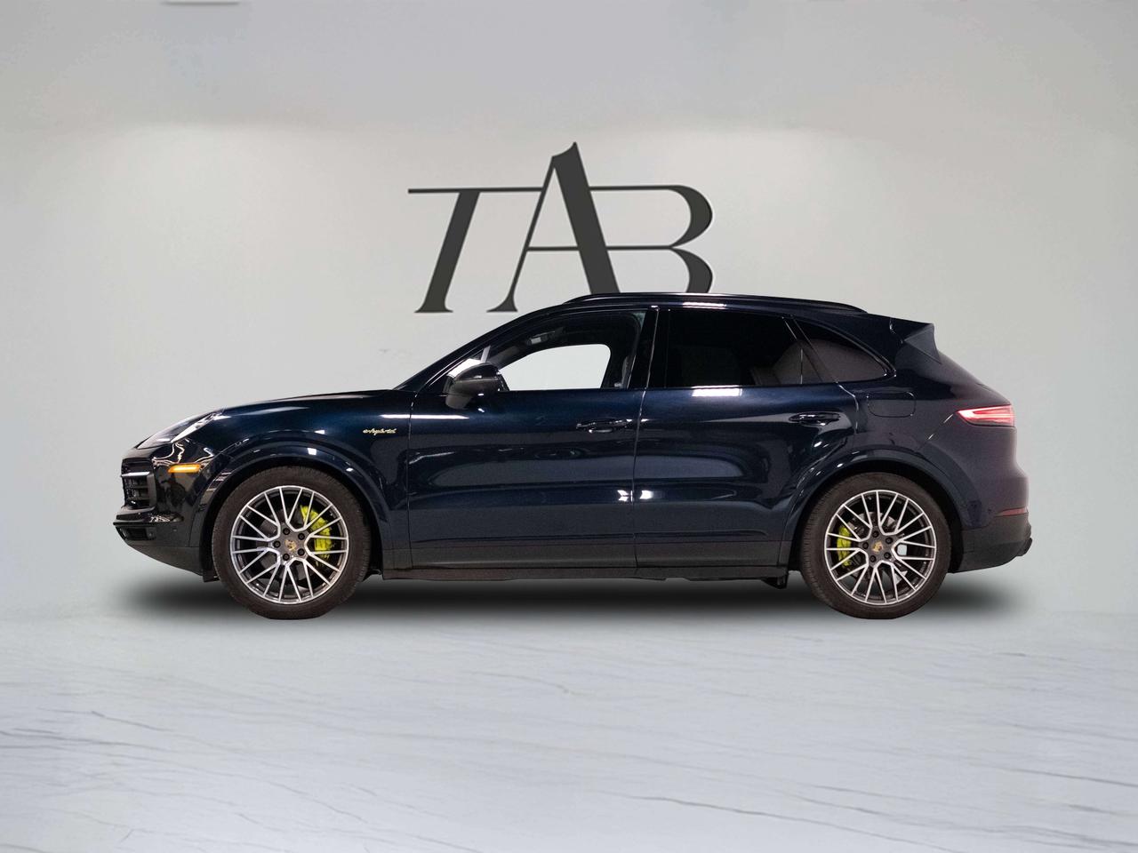2024 Porsche Cayenne PREMIUM PLUS | PANO | BOSE | 21 IN Photo