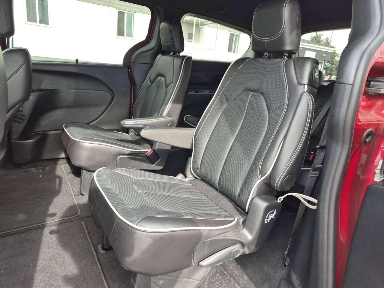 2026 Chrysler Pacifica Limited - Pano Sunroof - Navigation! Photo