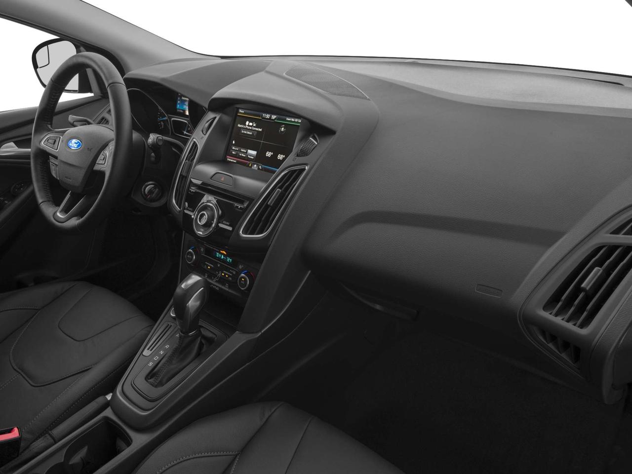2015 Ford Focus Hatchback SE 'AS-IS' UNIT | MANUAL TRANSMISSION Photo