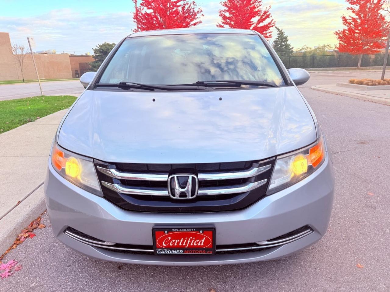 2016 Honda Odyssey 4dr EX-L w/Navi Photo5