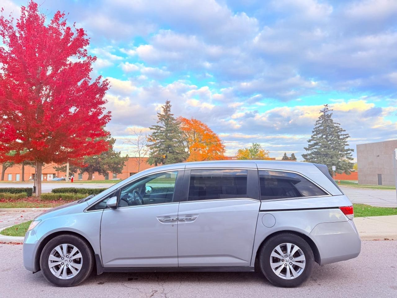 2016 Honda Odyssey 4dr EX-L w/Navi Photo