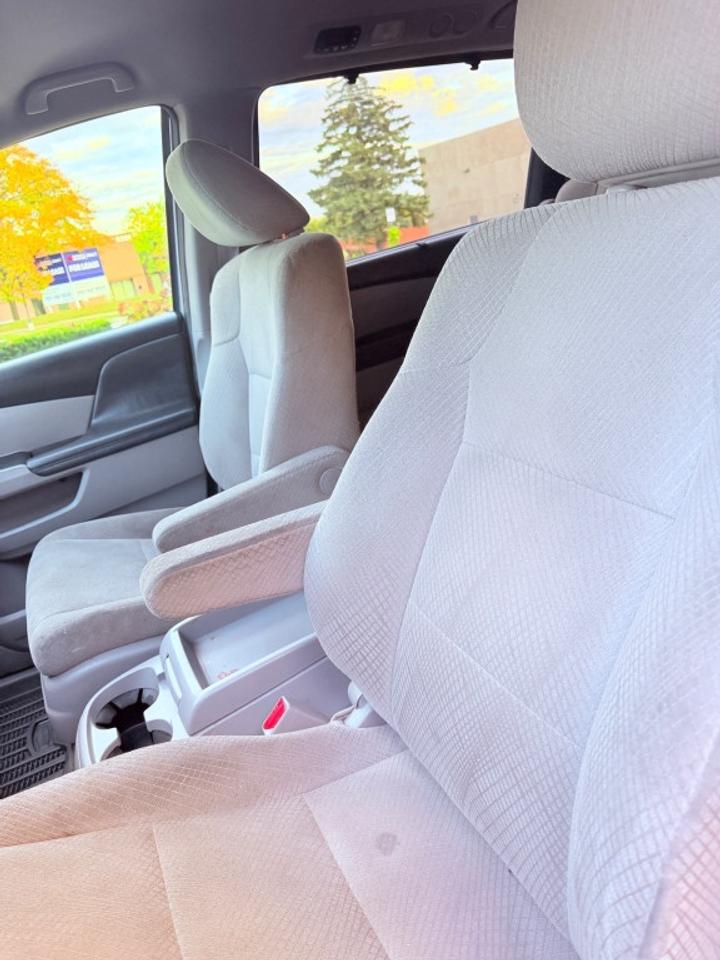 2016 Honda Odyssey 4dr EX-L w/Navi Photo