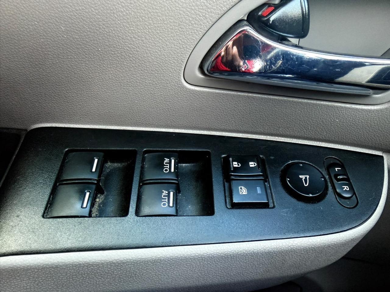 2016 Honda Odyssey 4dr EX-L w/Navi Photo