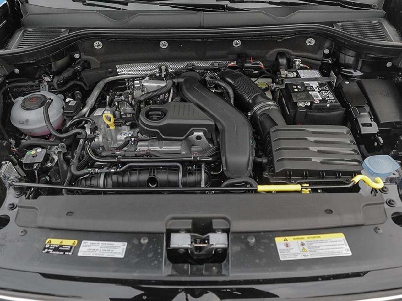 2027 Volkswagen Taos Trendline 4Motion Photo