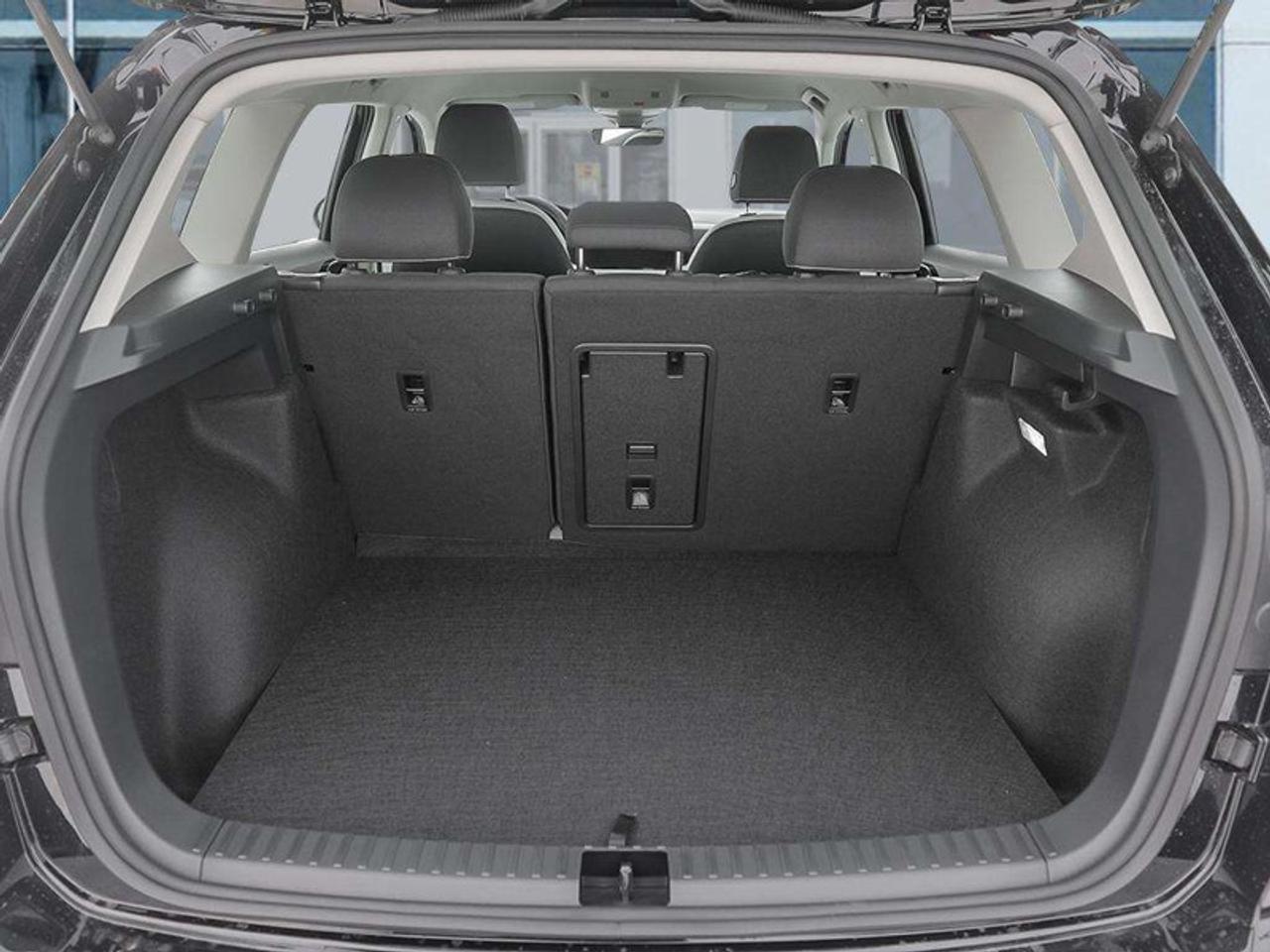 2027 Volkswagen Taos Trendline 4Motion Photo