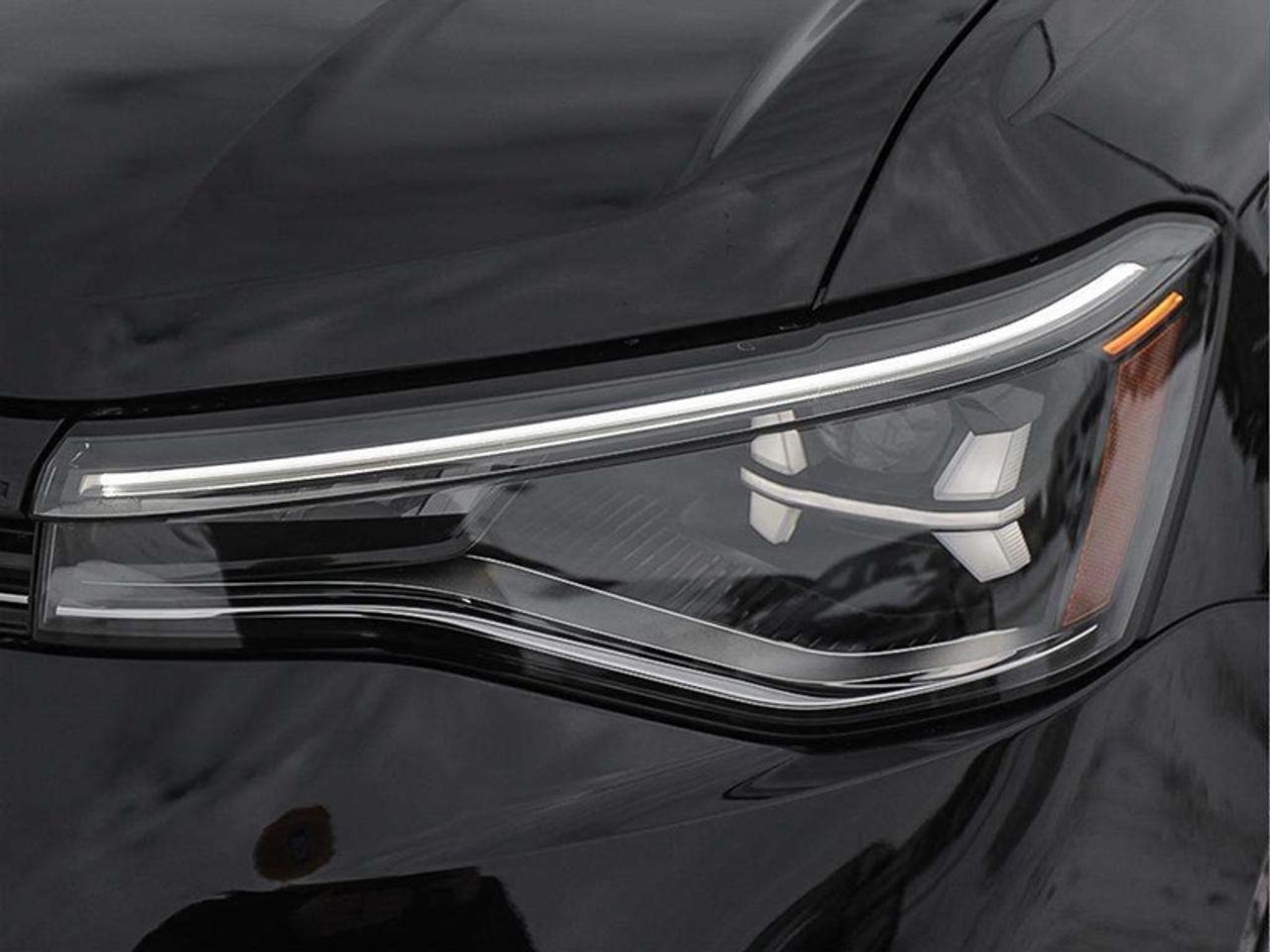 2027 Volkswagen Taos Trendline 4Motion Photo