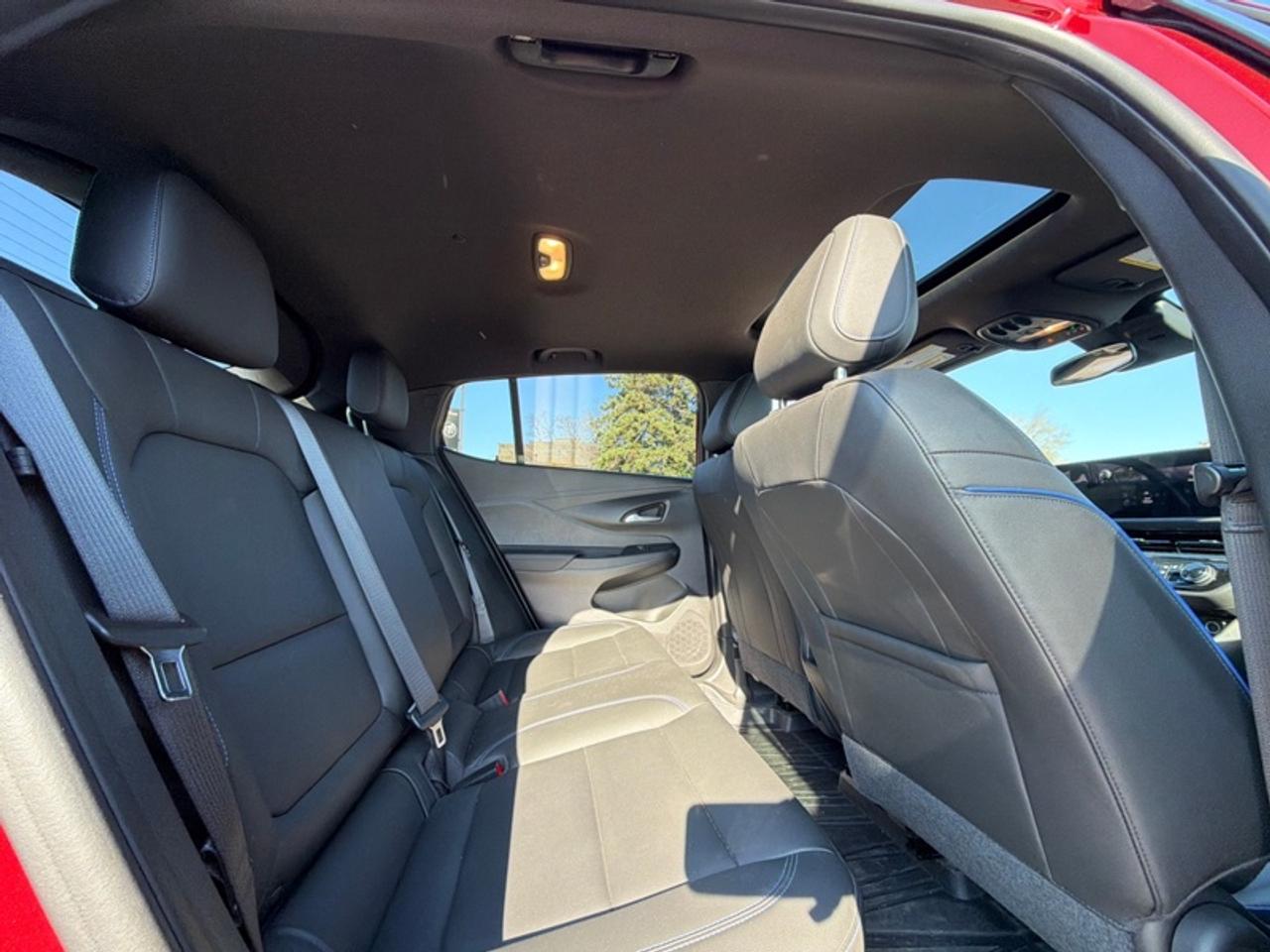 2024 Buick Envista Sport Touring  19-INCH WHEELS|SUNROOF Photo