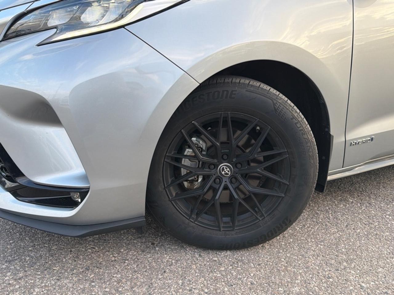 2021 Toyota Sienna XSE 7-Passenger AWD  XSE SPORT PACKAGE | ALL-WHEEL DRIVE | HYBRID | 7-PASSENGER | POWER SUNROOF Photo1