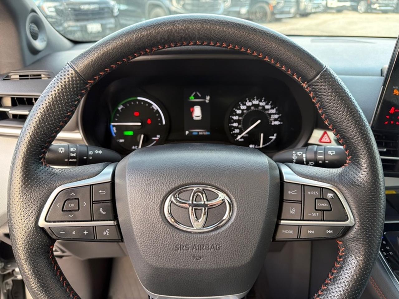 2021 Toyota Sienna XSE 7-Passenger AWD  XSE SPORT PACKAGE | ALL-WHEEL DRIVE | HYBRID | 7-PASSENGER | POWER SUNROOF Photo