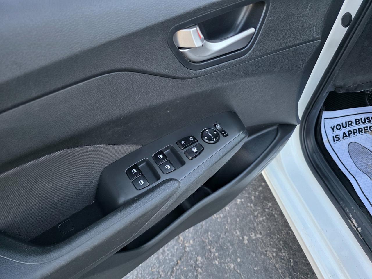 2018 Hyundai Accent SE Photo
