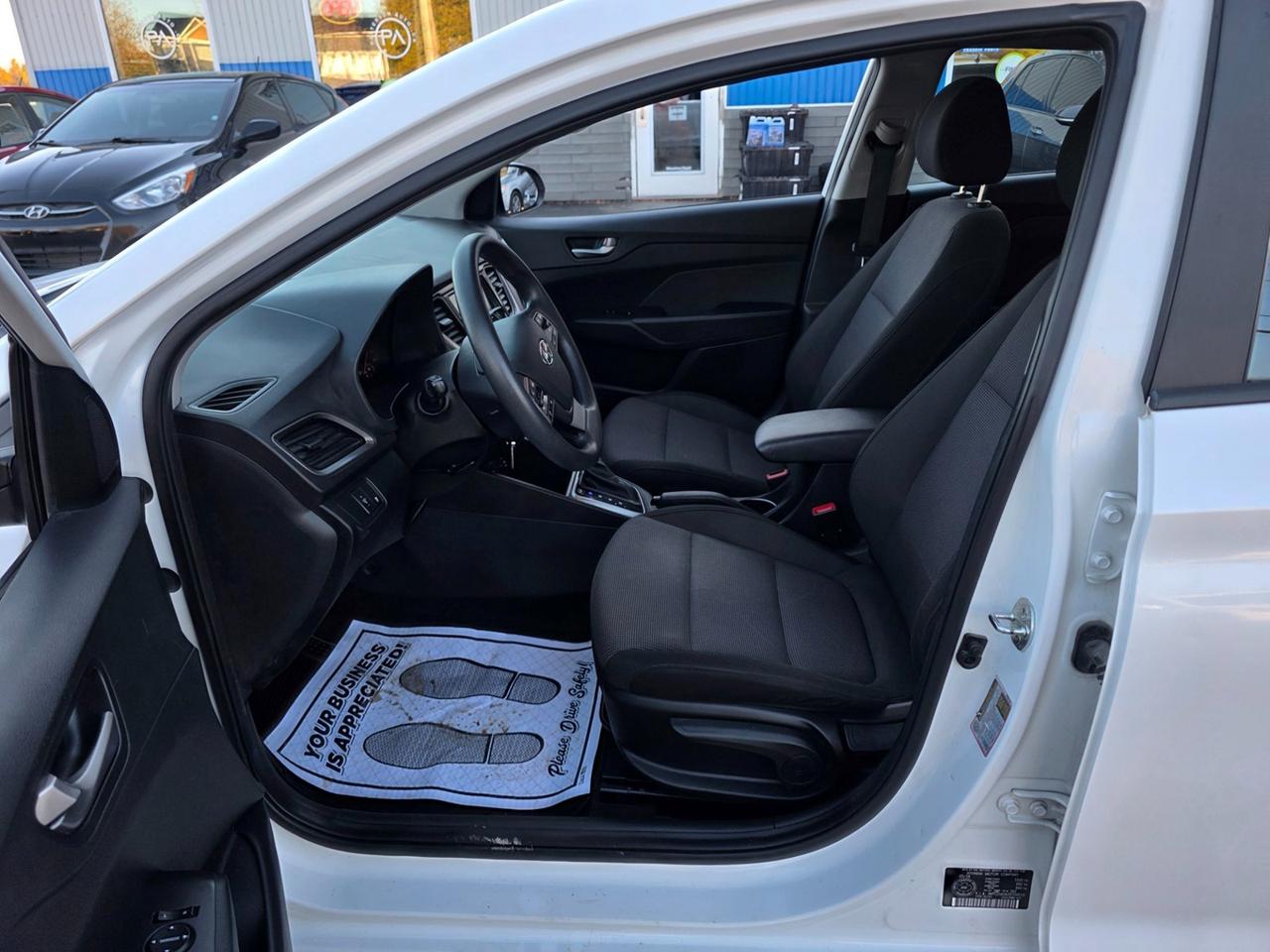 2018 Hyundai Accent SE Photo