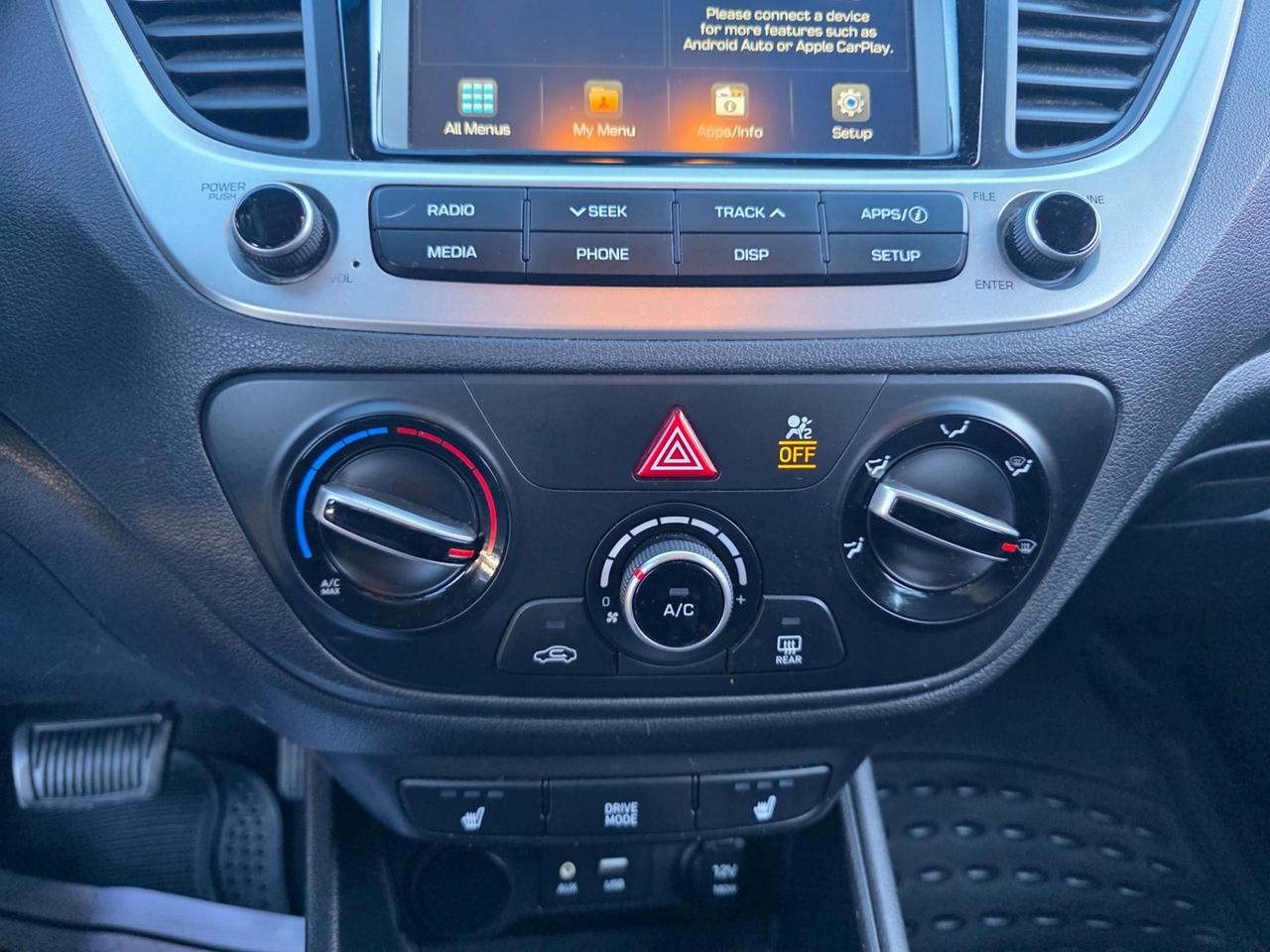 2018 Hyundai Accent SE Photo