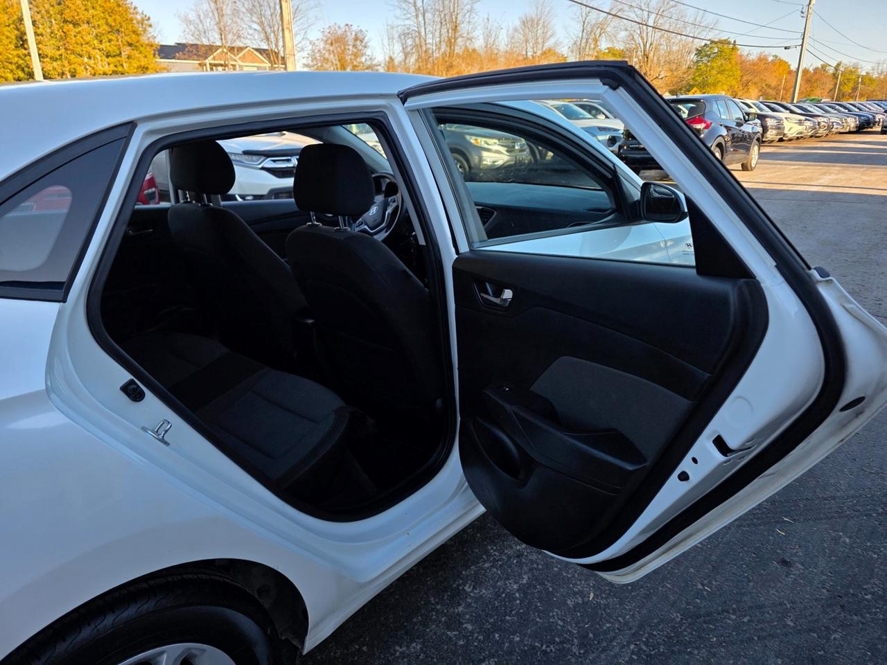 2018 Hyundai Accent SE Photo