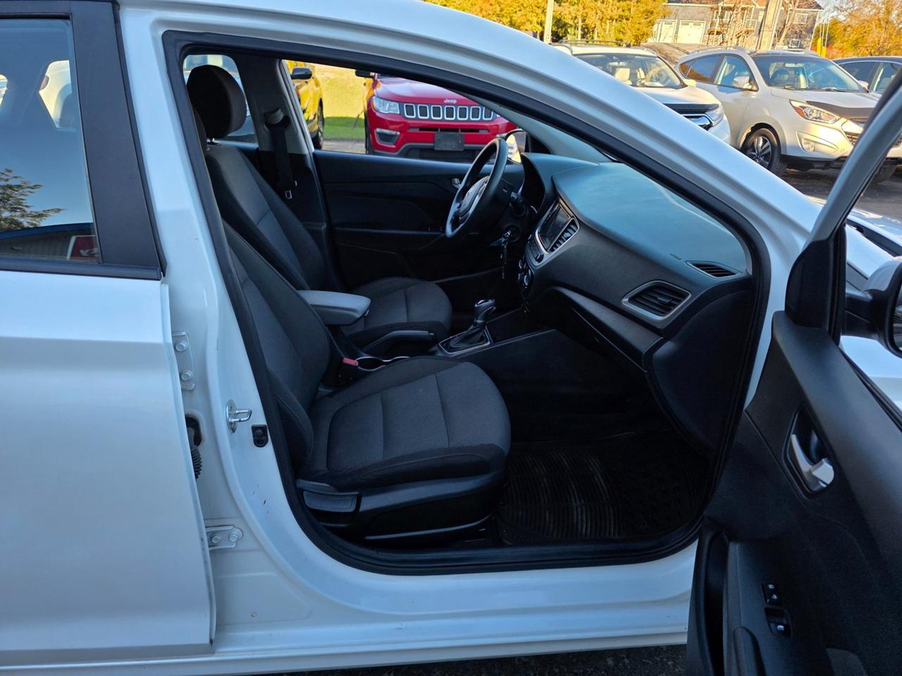 2018 Hyundai Accent SE Photo