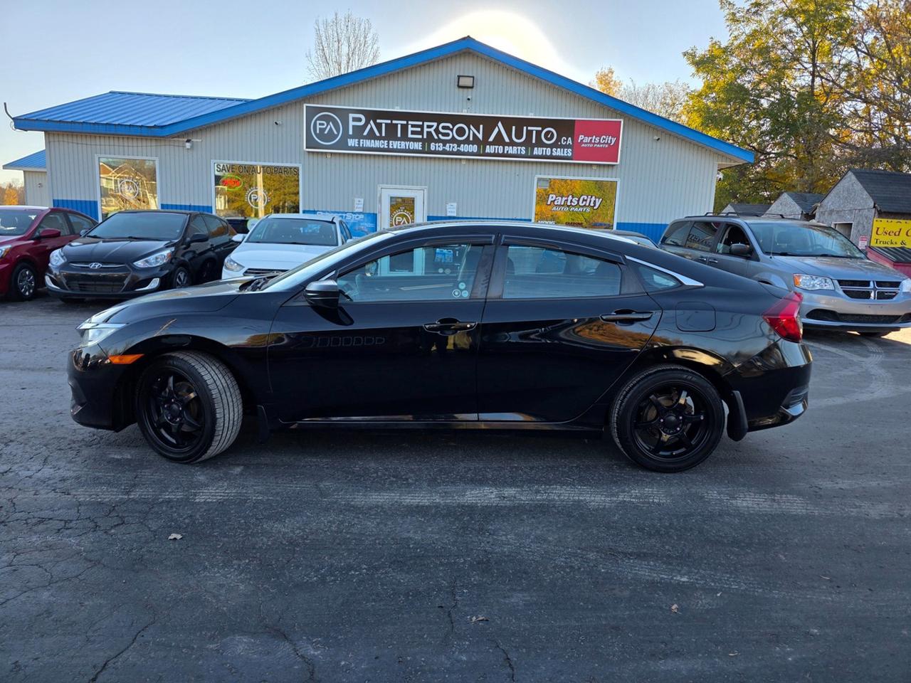 2018 Honda Civic DX Photo