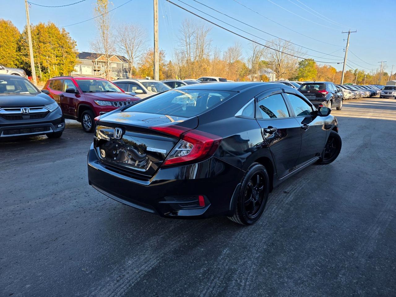 2018 Honda Civic DX Photo