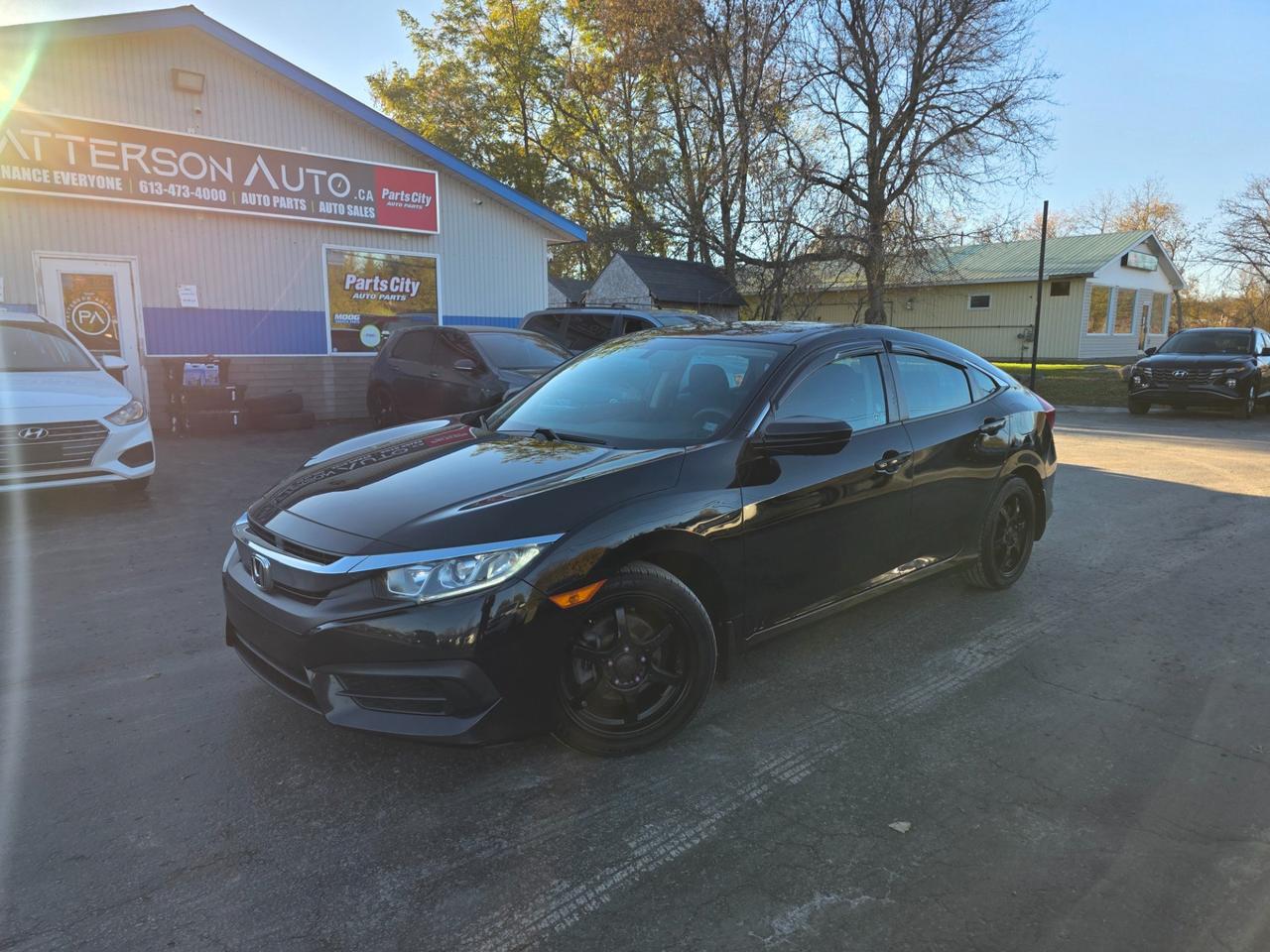 2018 Honda Civic DX Photo