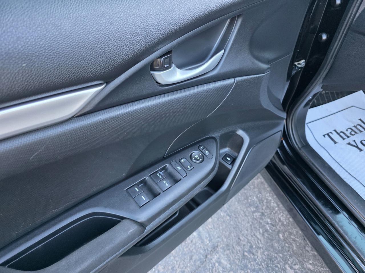 2018 Honda Civic DX Photo