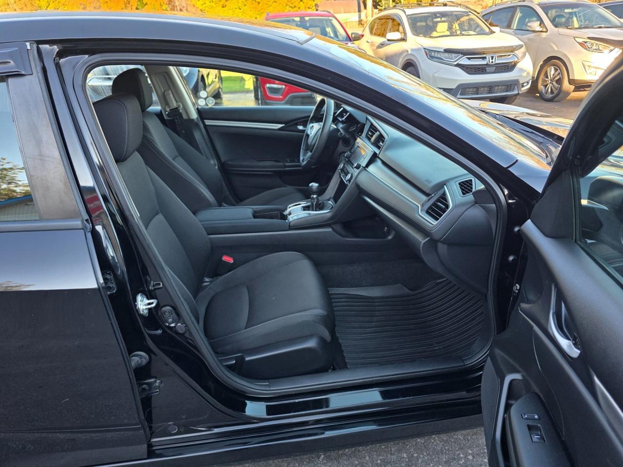 2018 Honda Civic DX Photo