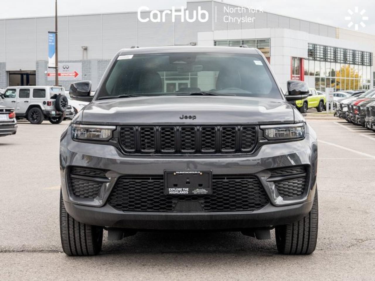 2025 Jeep Grand Cherokee Altitude 3.6L Pentastar V6 | Altitude Appearance Package | Trailer Tow Package | Power Sunroof Photo