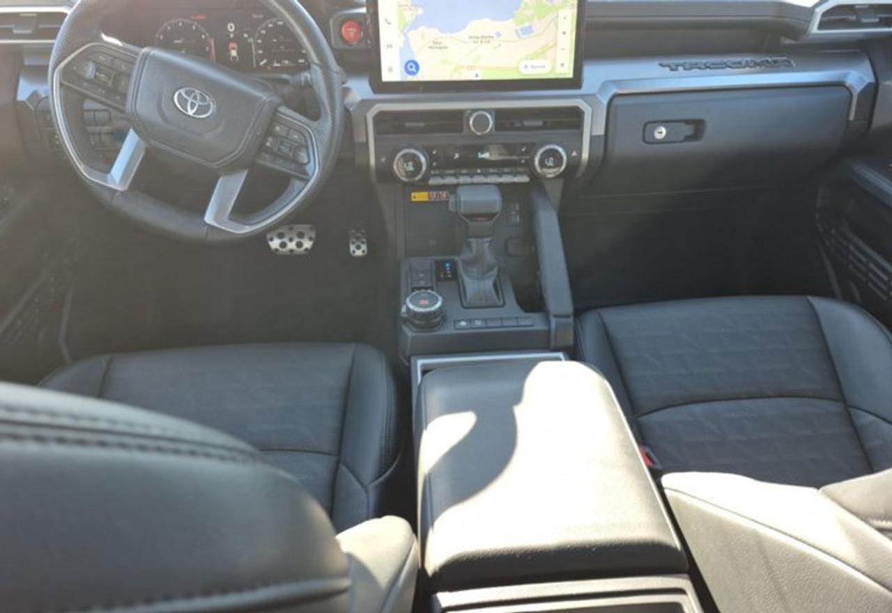 2025 Toyota Tacoma TRD Sport Premium 4X4 | Leather | Sunroof | 360 Cam | JBL Audio | Cooled Seats & More ! Photo