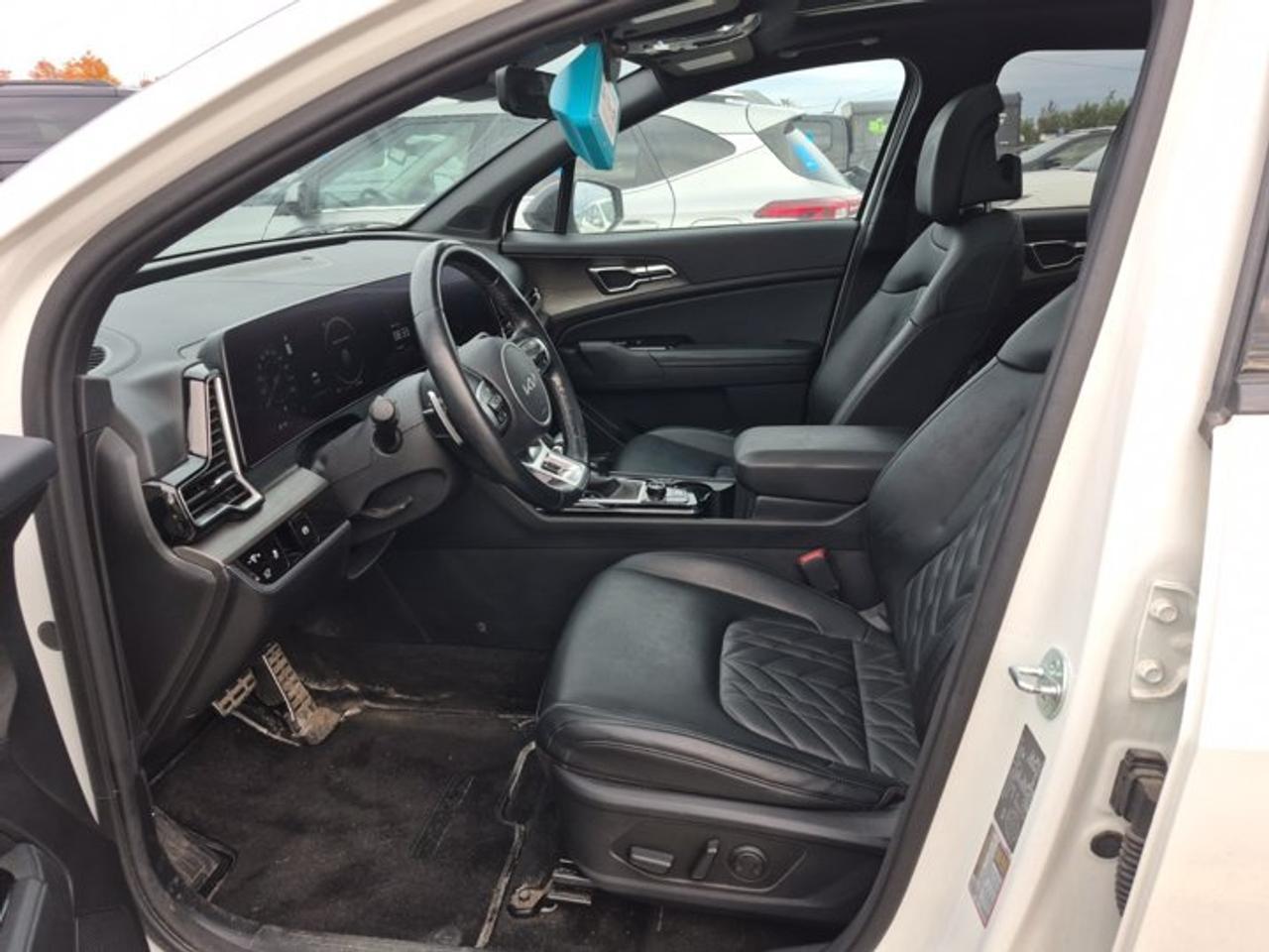 2023 Kia Sportage X-Line Limited AWD | Pano Roof | Quilted Leather | Heated + Ventilated Seats | Heated Wheel & More ! Photo