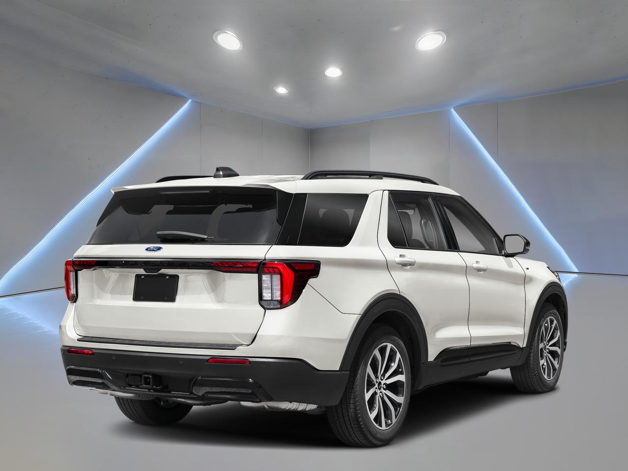 2026 Ford Explorer ST Photo2
