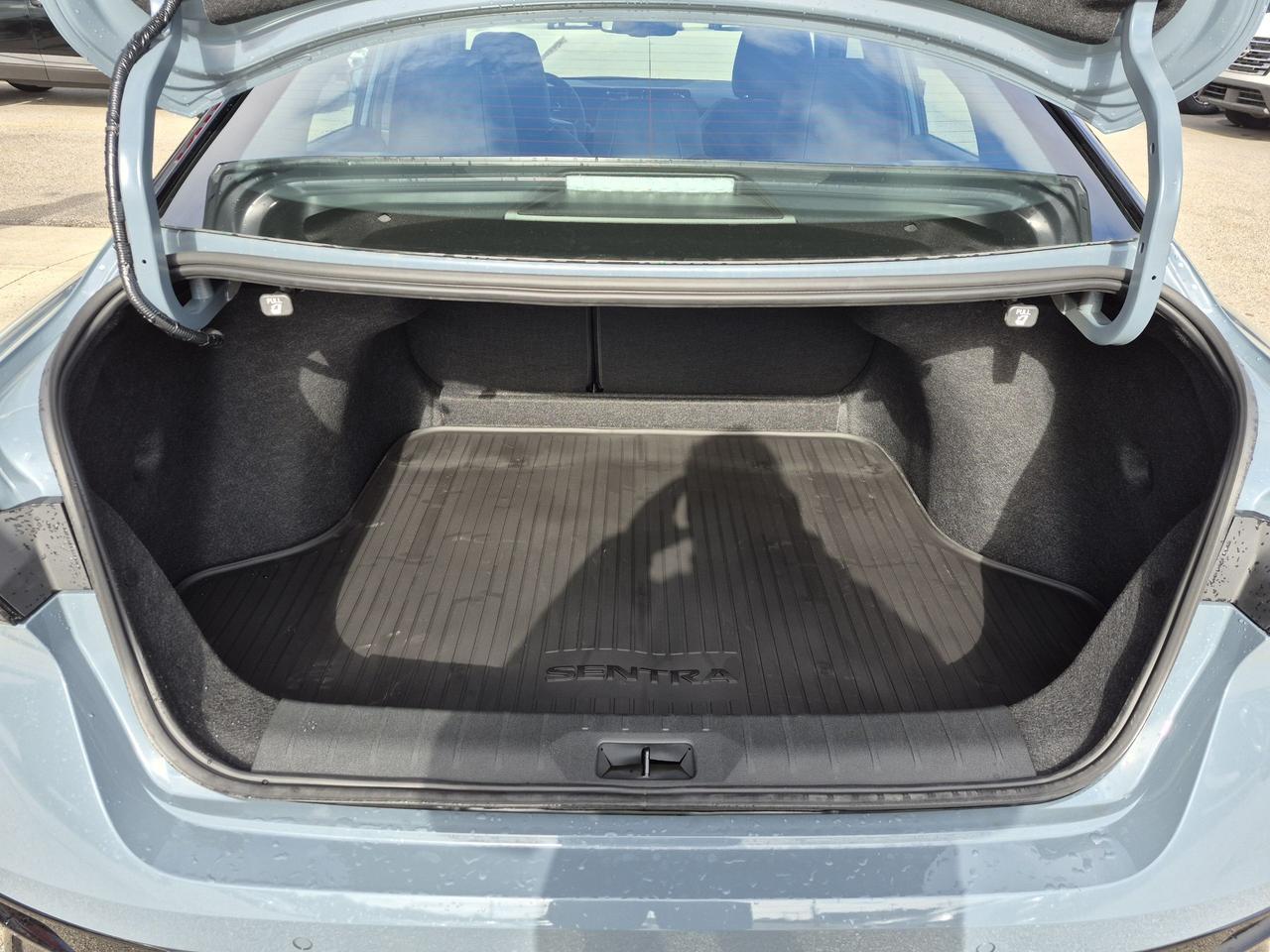 2027 Nissan Sentra SR PREMIUM MIDNIGHT SENTRA SR Photo