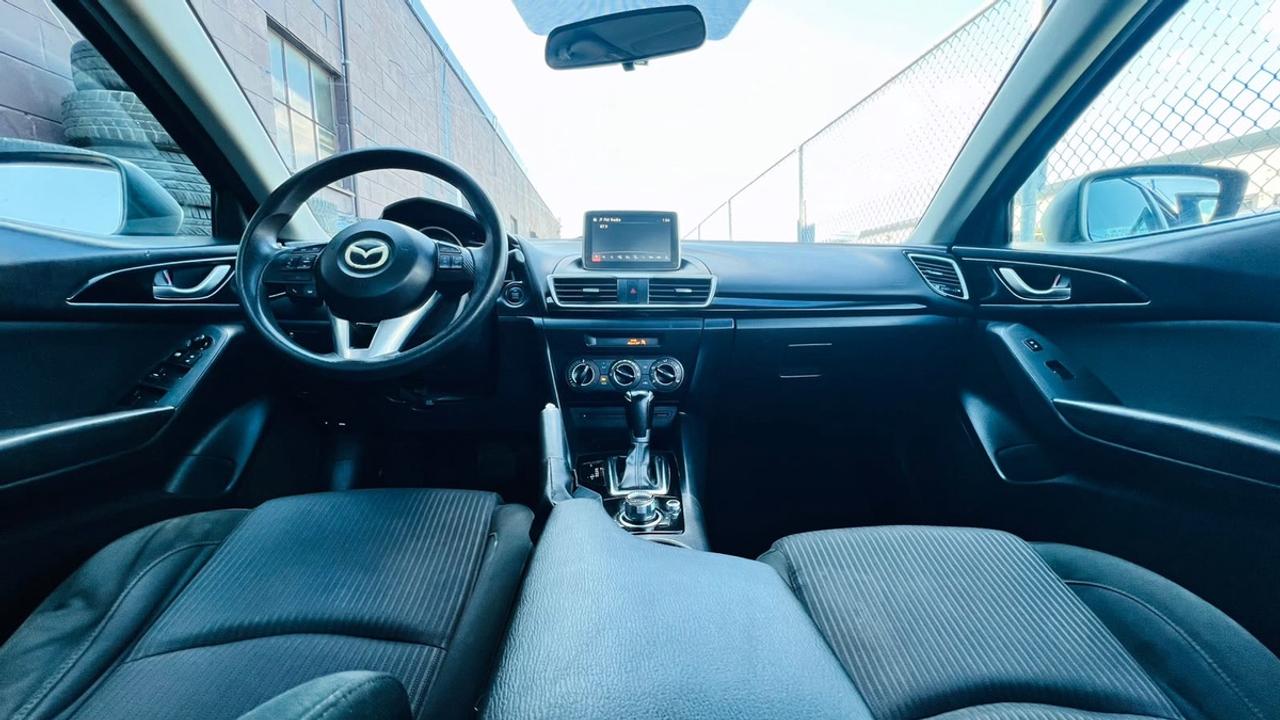 2015 Mazda MAZDA3 i Touring Photo