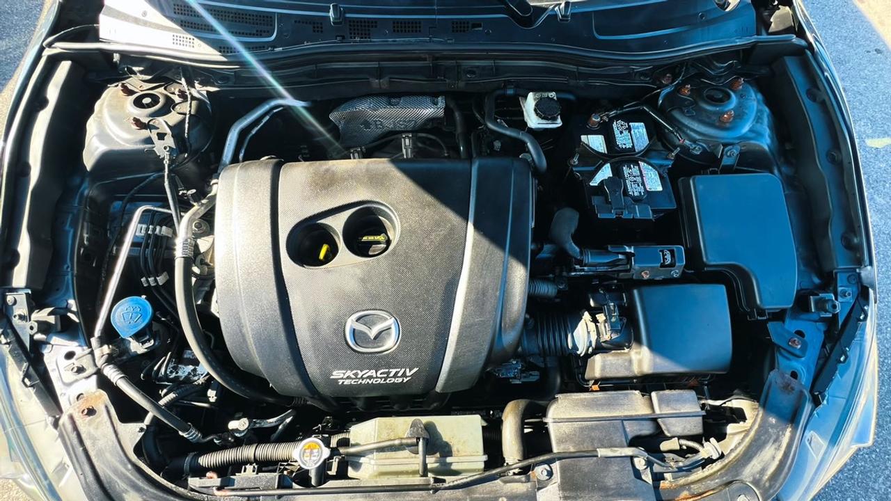 2015 Mazda MAZDA3 i Touring Photo