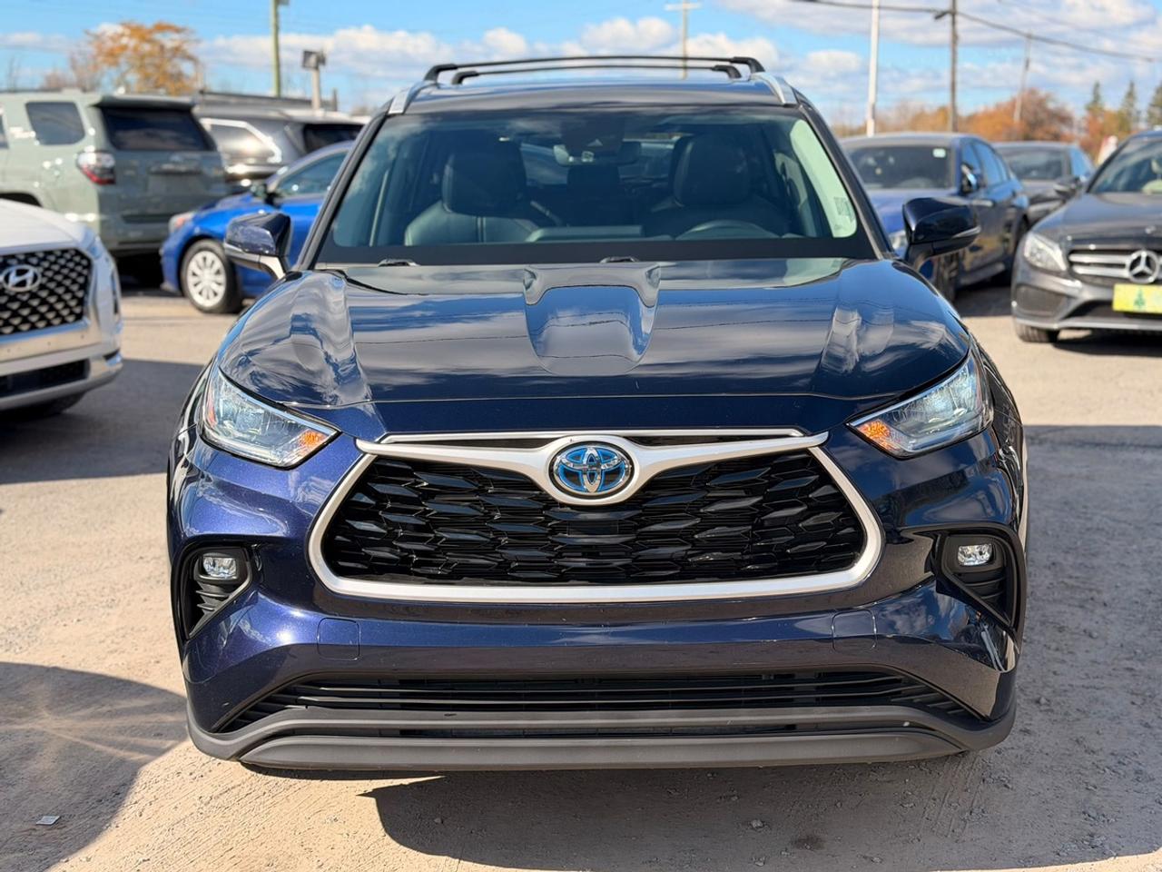 2022 Toyota Highlander HYBRID XLE Photo
