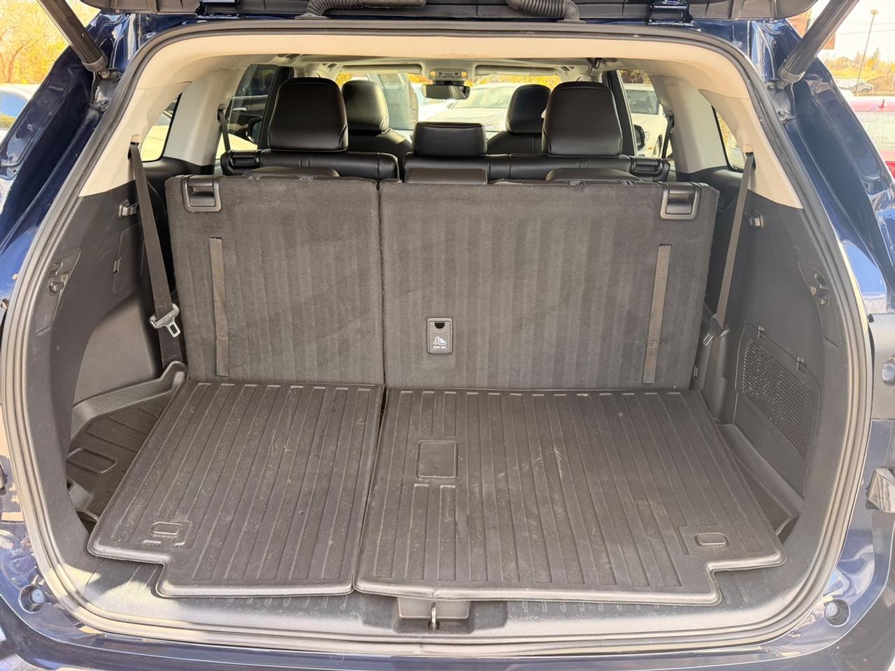 2022 Toyota Highlander HYBRID XLE Photo