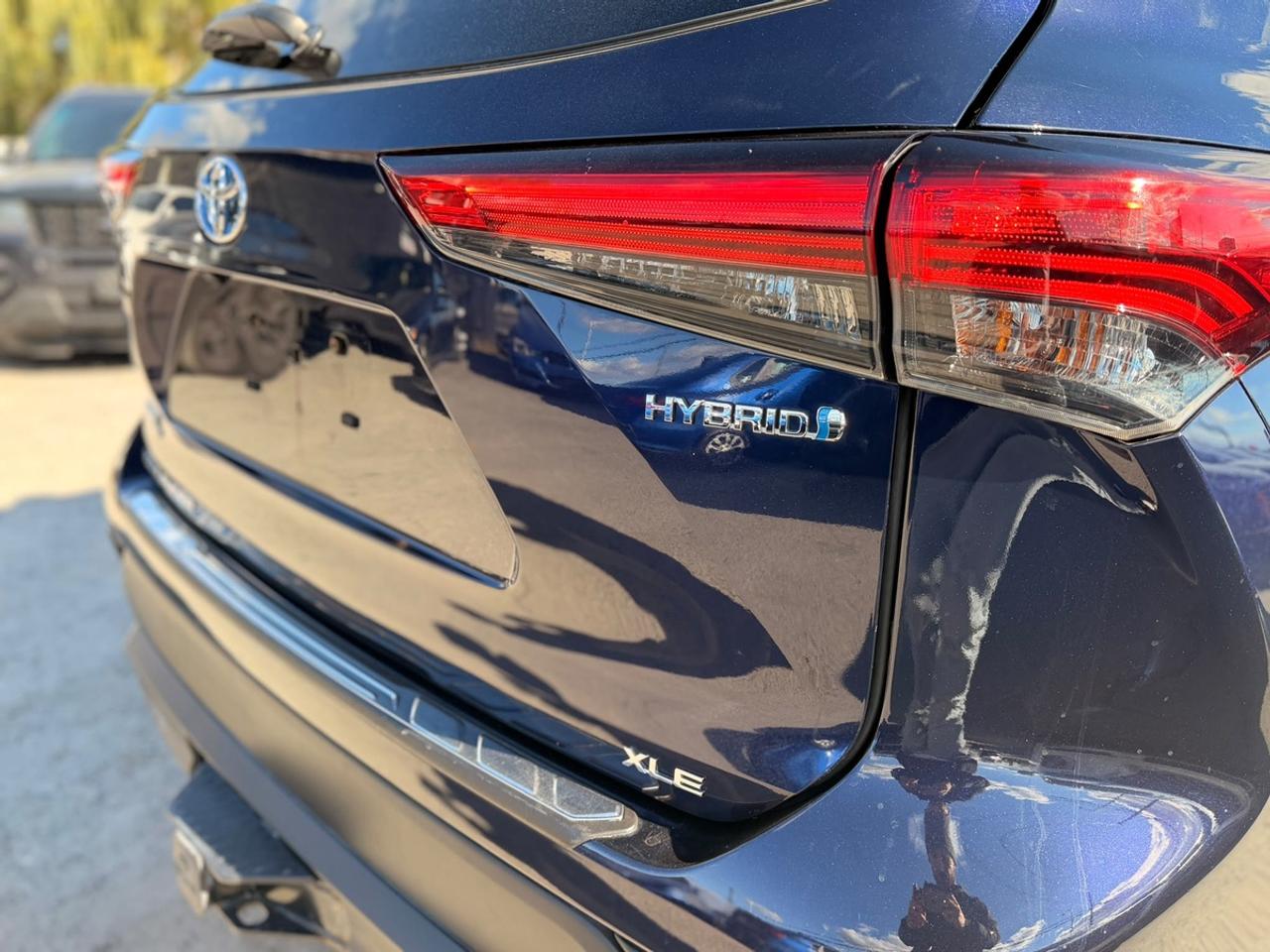 2022 Toyota Highlander HYBRID XLE Photo