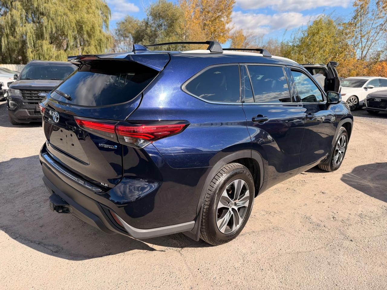 2022 Toyota Highlander HYBRID XLE Photo