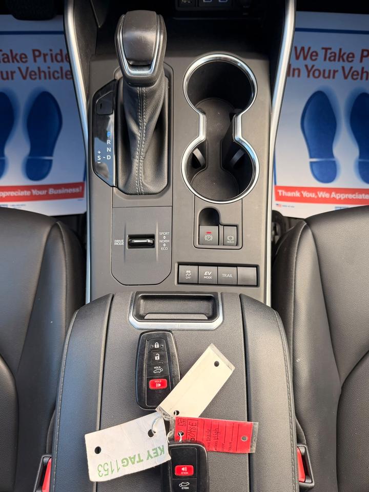 2022 Toyota Highlander HYBRID XLE Photo