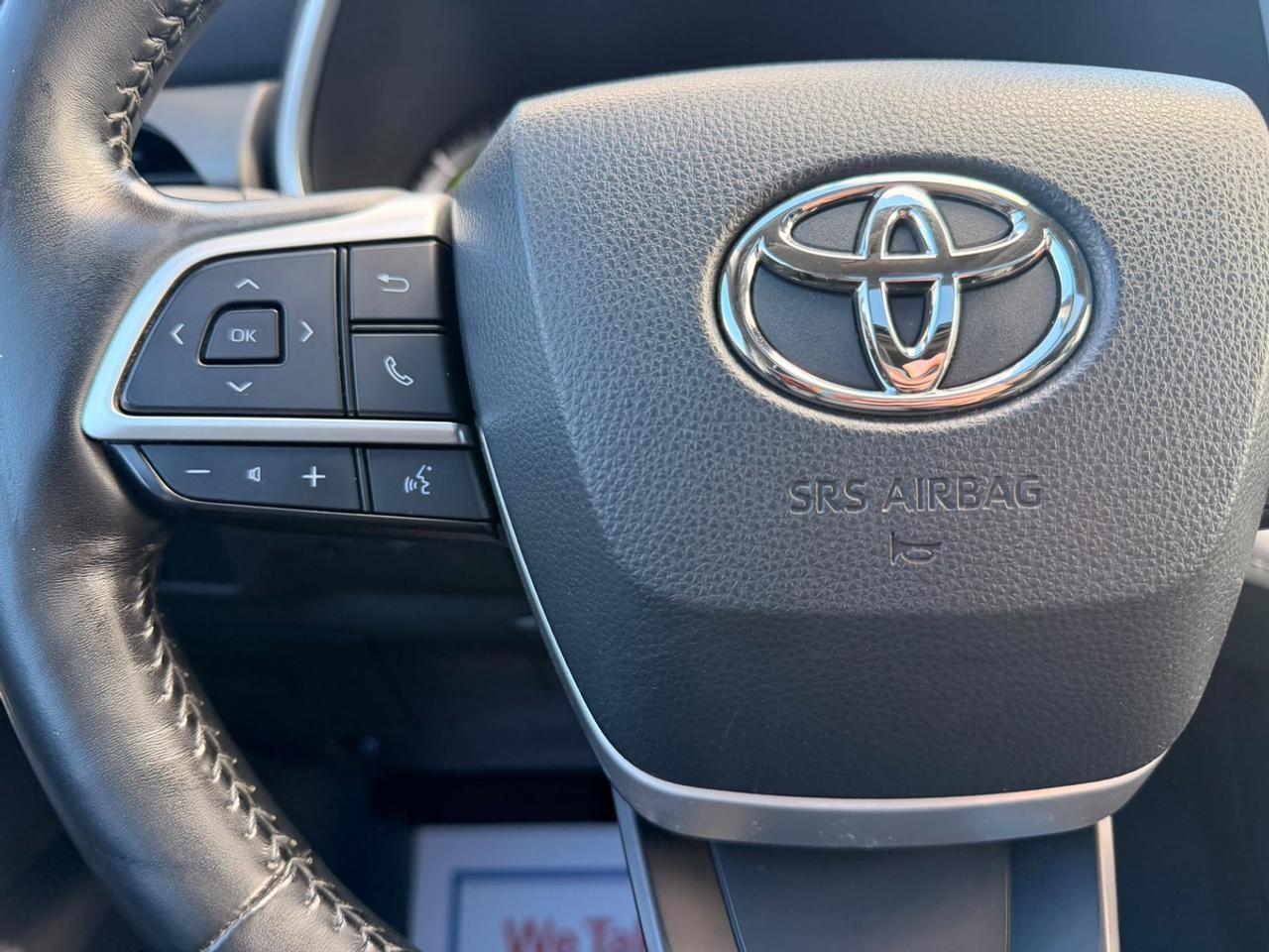 2022 Toyota Highlander HYBRID XLE Photo