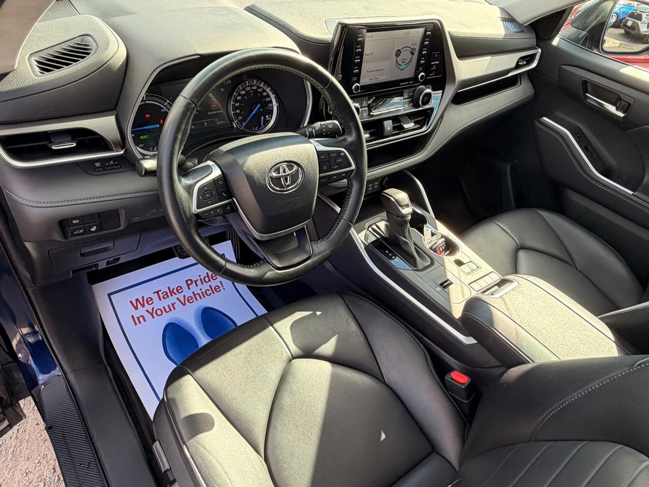 2022 Toyota Highlander HYBRID XLE Photo